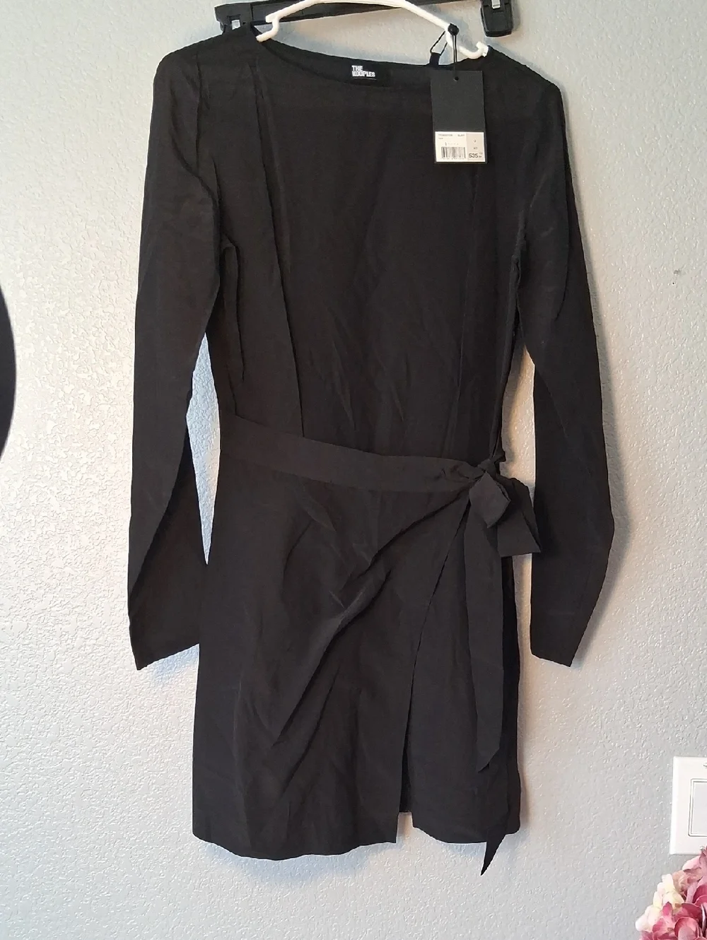 Classic Black Long-Sleeve Wrap Dress with Tie Waist - Picture 1 of 6